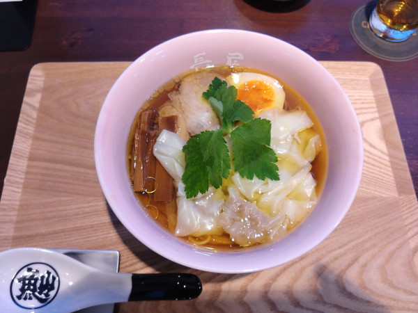 「青森シャモロックワンタンラーメン 1350円」@CHILLDINING 本町店の写真