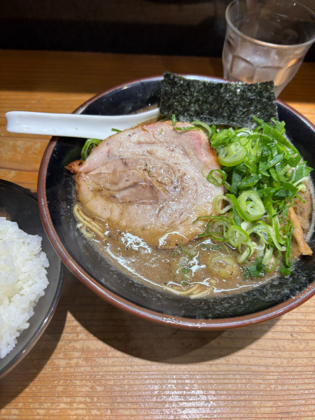 「濃厚中華蕎麦ブラック（1300）」@中華蕎麦 ひら井の写真