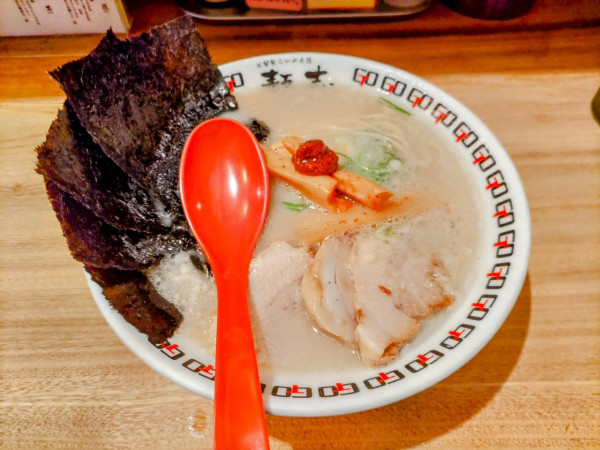 「ラーメン志 900円」@久留米らーめん道 麺志の写真