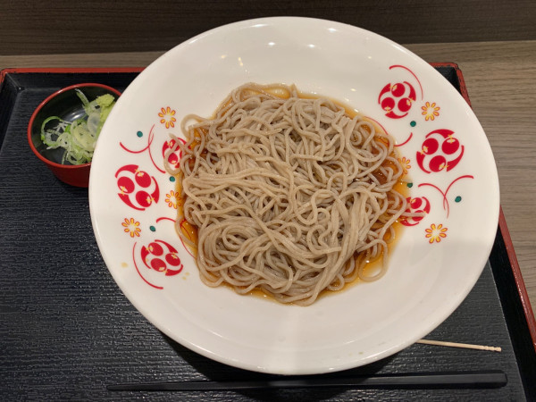 「冷しぶっかけそば」@いろり庵きらく ペリエ津田沼店の写真