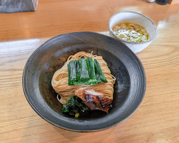 「鶏と韮のつけそば【期間·数量限定】」@麺 㐂色の写真