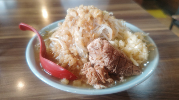 「小らーめん２００ｇ  ８３０円」@ラーメン豚好 野上町店の写真