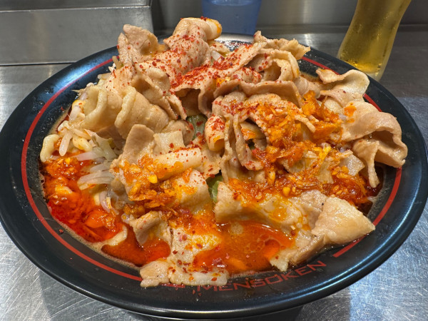 「紅ラーメンバラ肉増し【1230円】」@麺創研 紅 府中の写真