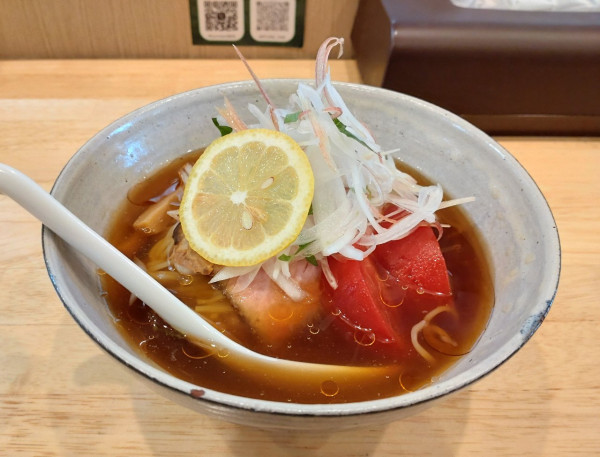 「限定 冷やしら〜めん」@いのちノ中華そば 龍ノ谷の写真