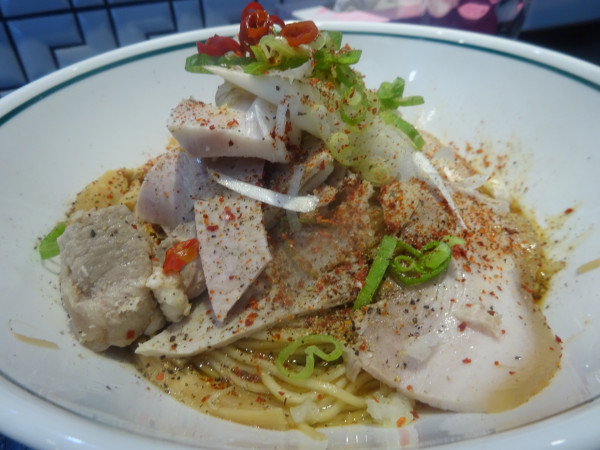 「ゴロゴロ肉の鶏油まぜそば　1,300円（ともう一杯）」@ロックンビリーS1の写真