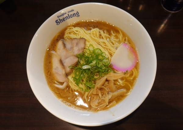 「中華そば(780円)+大盛(150円)」@のりや食堂の写真