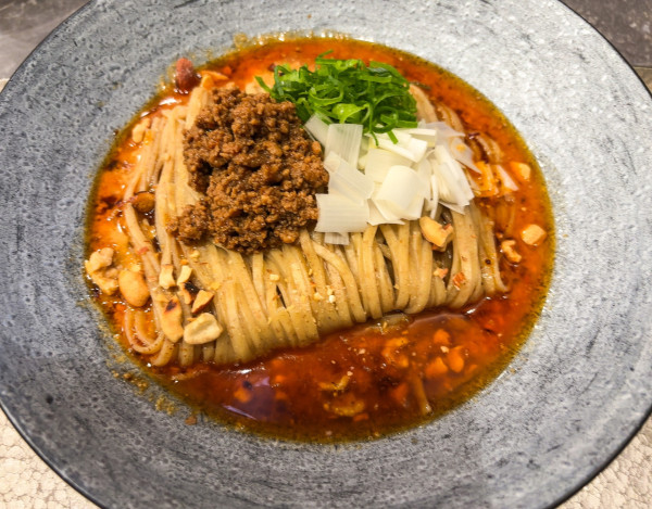 「担々麺 (汁無し)」@宍道湖しじみ中華蕎麦 琥珀 池袋店の写真