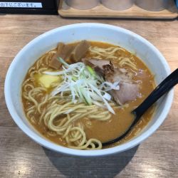 越後味噌らーめん＋大盛 970円