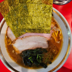 横濱ラーメン 裏野中家 西川口店の写真