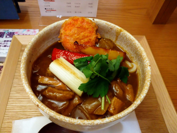 「特製カレー南蛮うどん（1,210円）」@星のうどん 庵 アトレ川崎店の写真