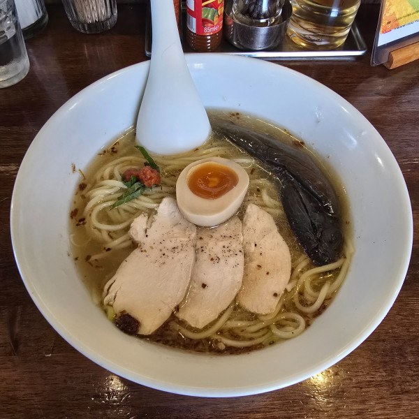 「【期間限定】鶏の冷た～い塩らはッ❗」@ラハメン ヤマンの写真