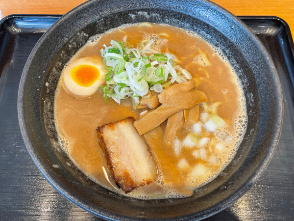 「パワーオブラーメン　￥９００」@らぁめんつけめんしんの写真