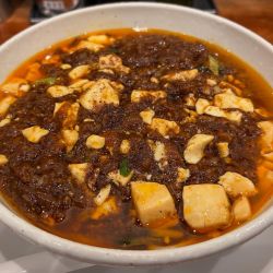 カレー麻婆麺 4辛、味玉