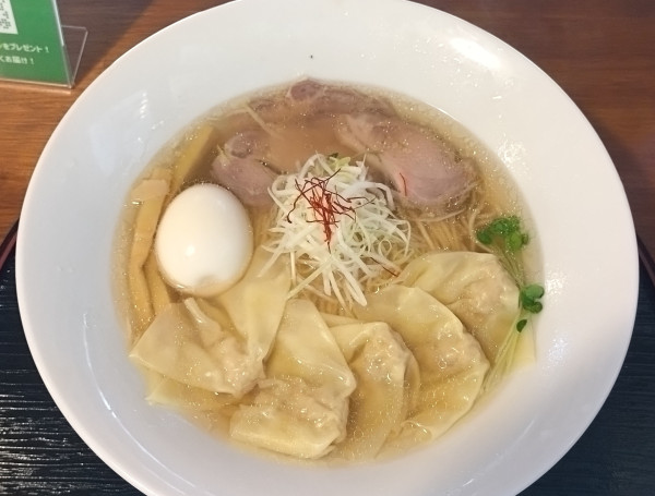 「ワンタン塩そば￥1160＋味玉（クーポンで無料）」@塩そば専門店 麺屋ギャオスの写真