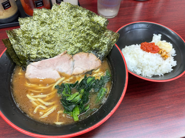 「ラーメン＋のり増し＋無料ライス」@麺家 紫極 大泉学園店の写真