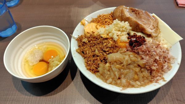 「まぜそば1200円とコッコマン250円」@ハイマウントJ つくば店の写真