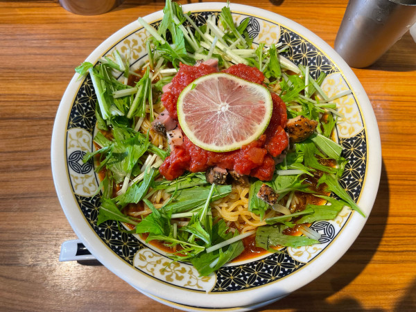 「冷やしトマトガーリック」@麺’s room 神虎 南森町店の写真