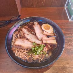 熟成醤油ラーメン+チャーシュー+大盛　1140円