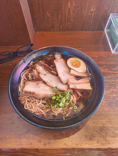 「熟成醤油ラーメン+チャーシュー+大盛　1140円」@古式ラーメン 鶴亀の写真