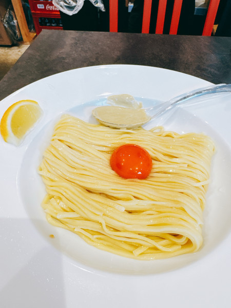「牡蠣バターたまご麺」@むかん横浜の写真