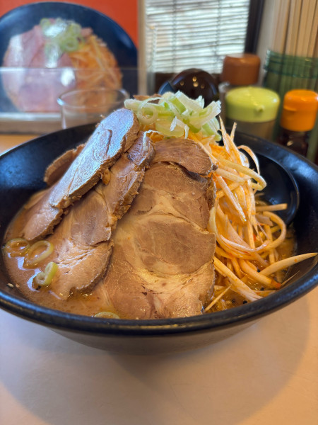 「ネギ味噌チャーシュー麺」@らーめん うそだっぺーの写真