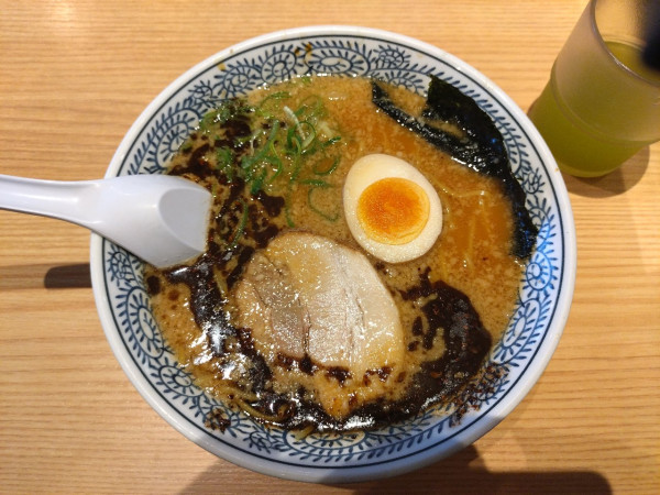「熟成醤油とんこつ黒869円」@丸源ラーメン 三ツ境店の写真