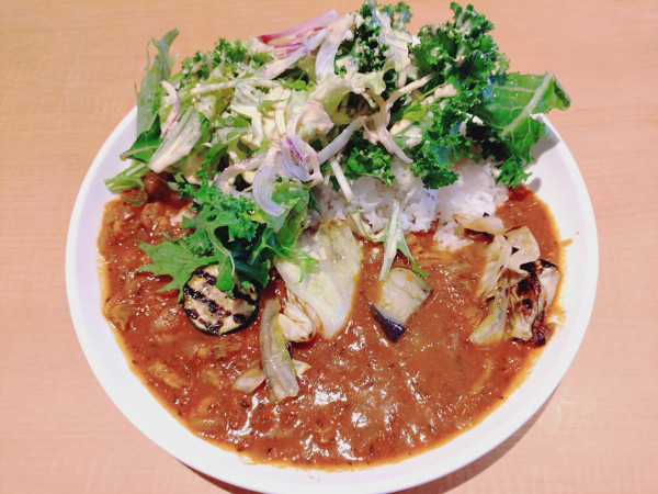 「（日替わり）Ｂ あさりの海老だしカレー　１２００円」@地球屋の写真