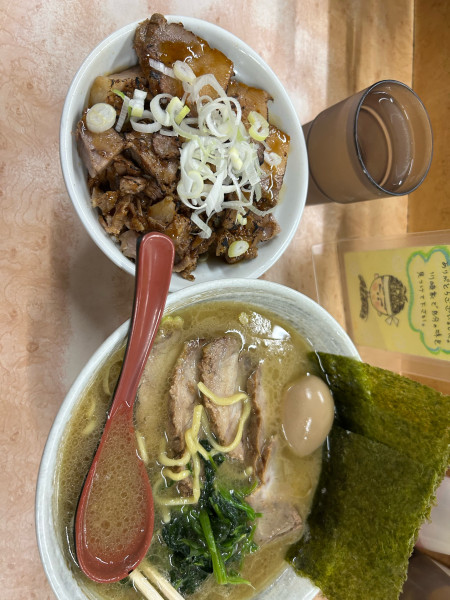 「チャーシューめん チャーシュー丼 味たま」@川崎家の写真