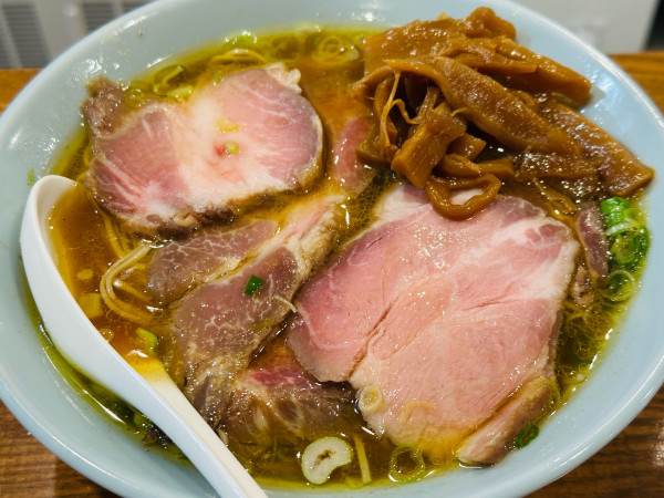 「細麺 醤油 1,300円 豚増し 400円」@のスたの写真