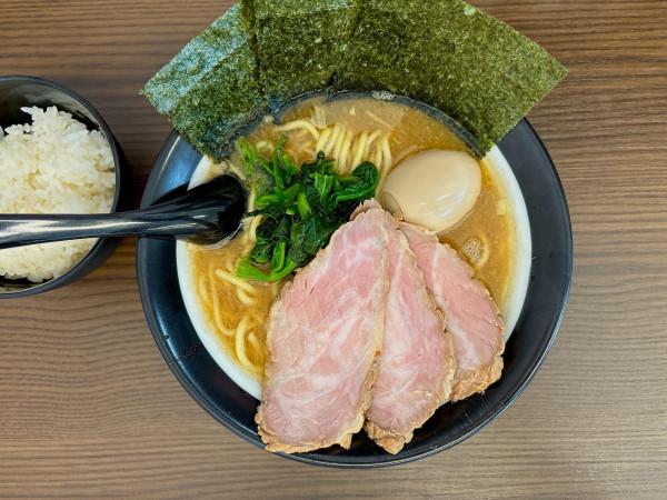 「特製太麺ラーメン:1,050円、ライス:150円」@ラーメン心の写真