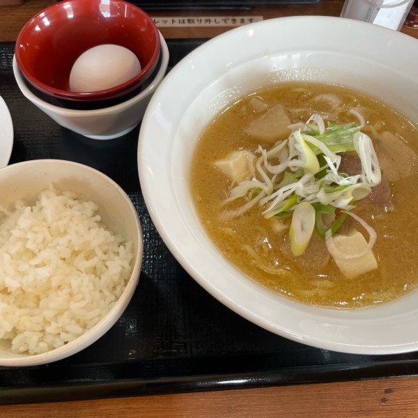 「豚汁らーめん玉かけ定食490円麺少なめ-60円アプリ-50円」@伝丸 17号渋川伊香保IC店の写真