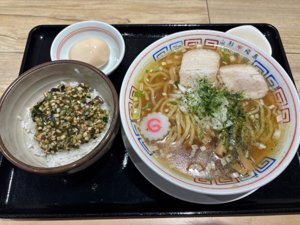 「ランチAあごだし中華そば太麺味玉子」@山形 飛魚 亞呉屋 仙台店の写真