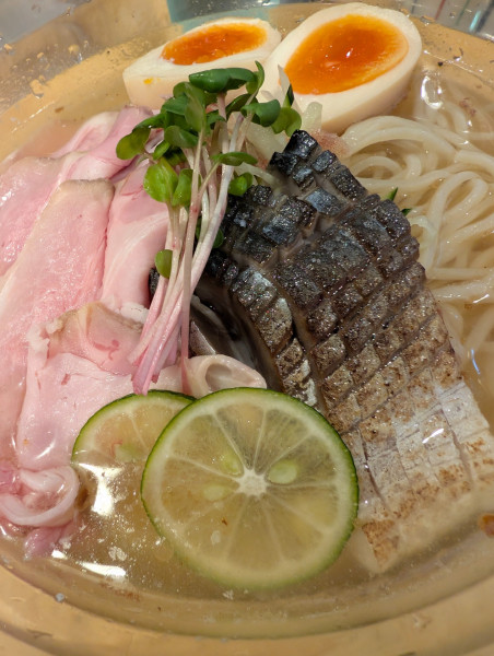 「炙り〆鯖冷やし塩そば」@福島壱麺の写真