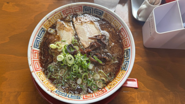 「焦がしニンニク豚骨ラーメン」@麺心つちやの写真