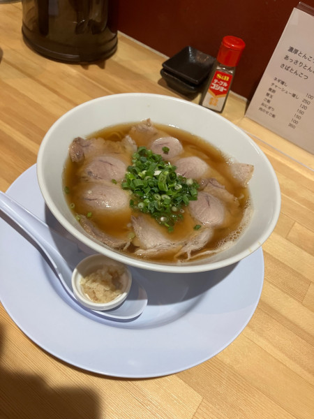 「醤油ラーメン 黒　750円」@麺ゃ星月の写真