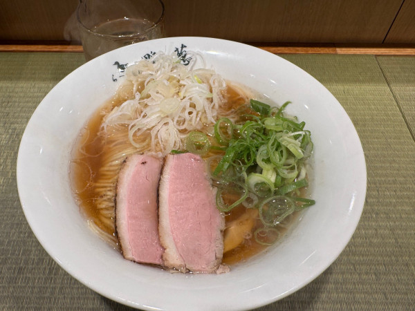 「鴨らーめん」@らーめん 鴨to葱 イイトルミネ新宿店の写真