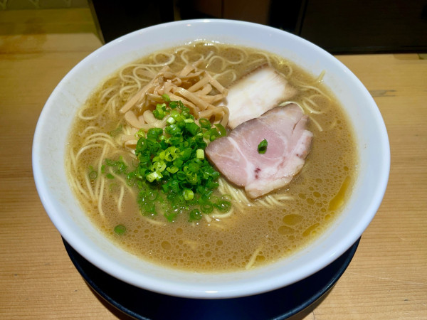 「濃厚豚骨ラーメン」@中華そば 丸子亭の写真