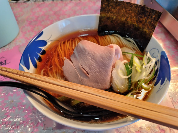 「凛々しい煮干中華ソバ900円」@らーめん凛々の写真