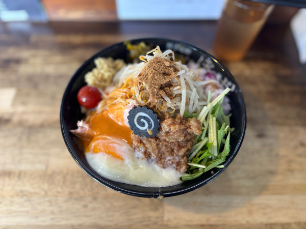 「冷やし味噌まぜそば」@旨辛味噌らーめん ぼんずの写真