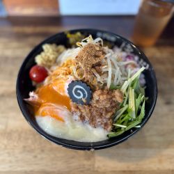 冷やし味噌まぜそば