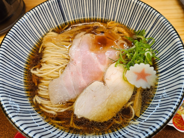 「中華そば醤油」@中華そば 麺ノ花の写真