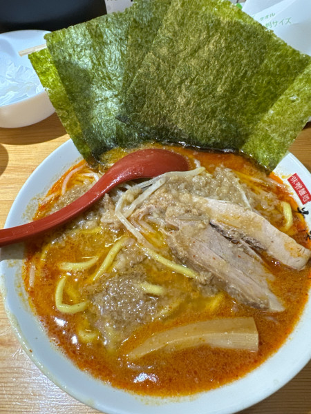 「辛味噌ラーメン」@味噌麺処 花道庵 北参道店の写真