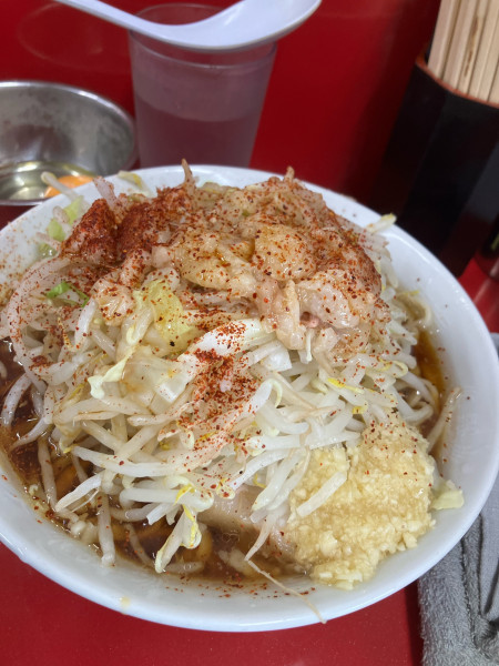 「小ラーメン豚二枚　950円　全マシ」@ラーメン二郎 越谷店の写真