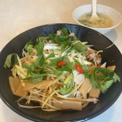 上海手打ちそばヤンヤン 銀座・三原橋交番前の画像