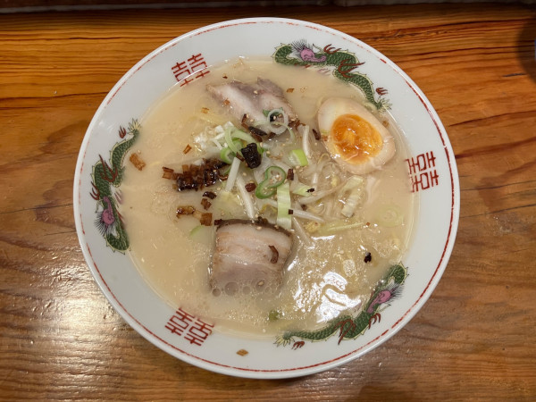 「とんこつらぁめん　880円」@麺遊記の写真