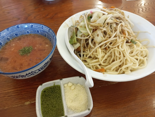 「冷やしトマトもりタンメン（ギョウザセット）¥1445」@極濃湯麺 フタツメ 貝沢店の写真