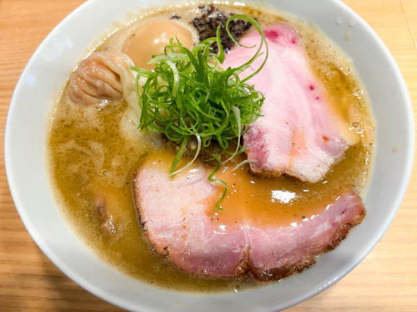 「特製鶏白湯らぁ麺」@中村麺三郎商店の写真