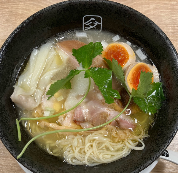 「中華そば塩1200円→特製?」@KITCHEN TAKANOの写真