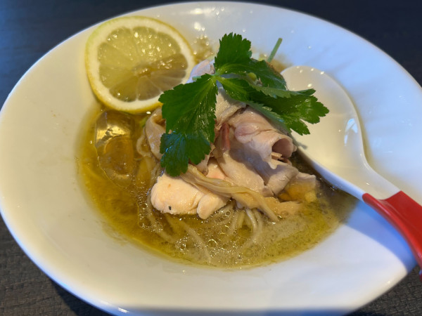 「冷製牡蠣蕎麦　1,000円」@佐波理の写真