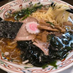 昔ながらの醤油ラーメン(900)